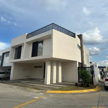 Casa En Venta,Real de Valdepeñas,C. Talavera Pte 3363 84, Zapopan, Jalisco 45130, 4 Habitaciones,3 Baños,Boreales 2,C. Talavera Pte,723248