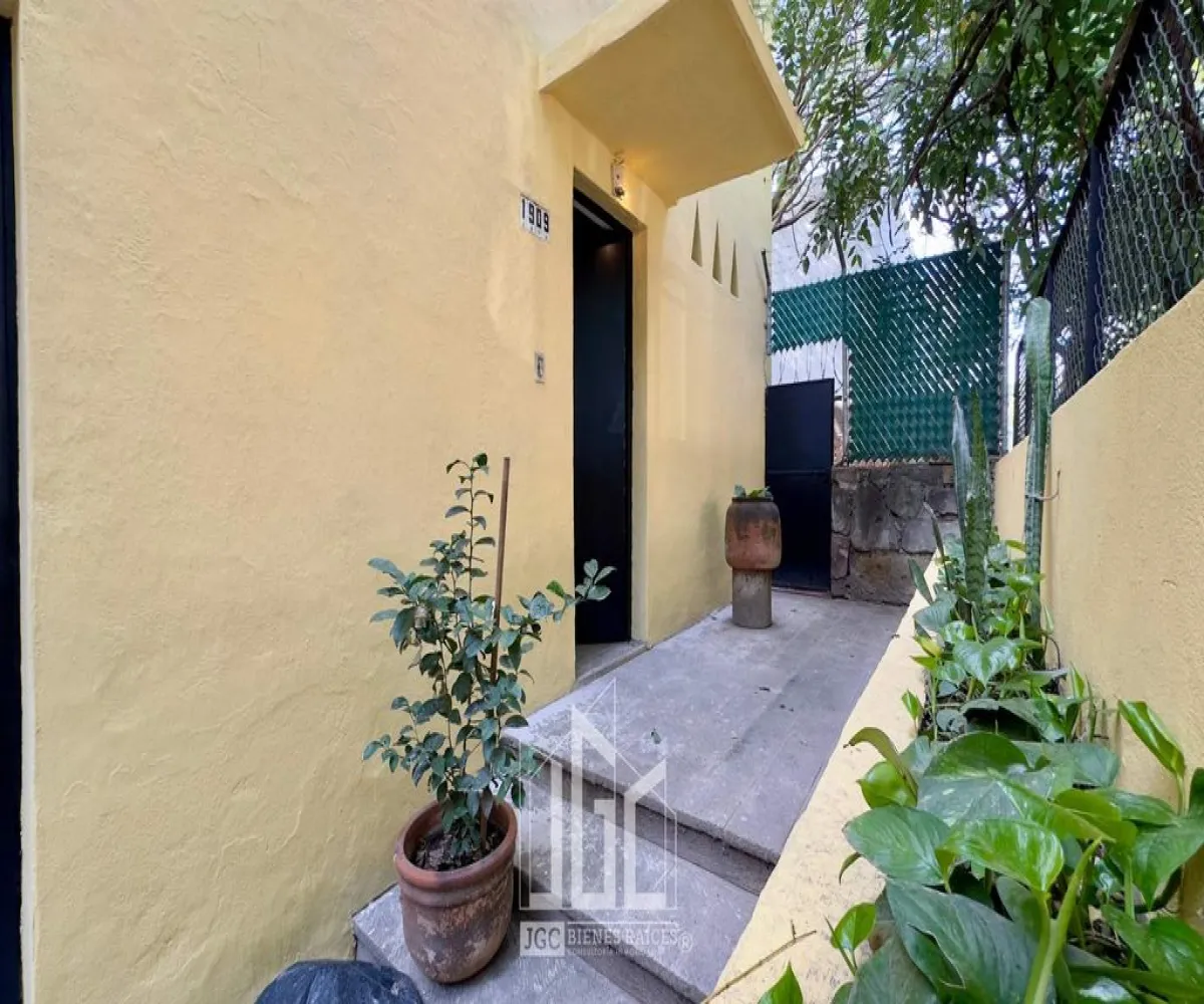 Casa En Venta,Americana,Calle José Guadalupe Montenegro 1909, Guadalajara, Jalisco 44150, 3 Habitaciones,2 Baños,Calle José Guadalupe Montenegro,3,p5TOuGA