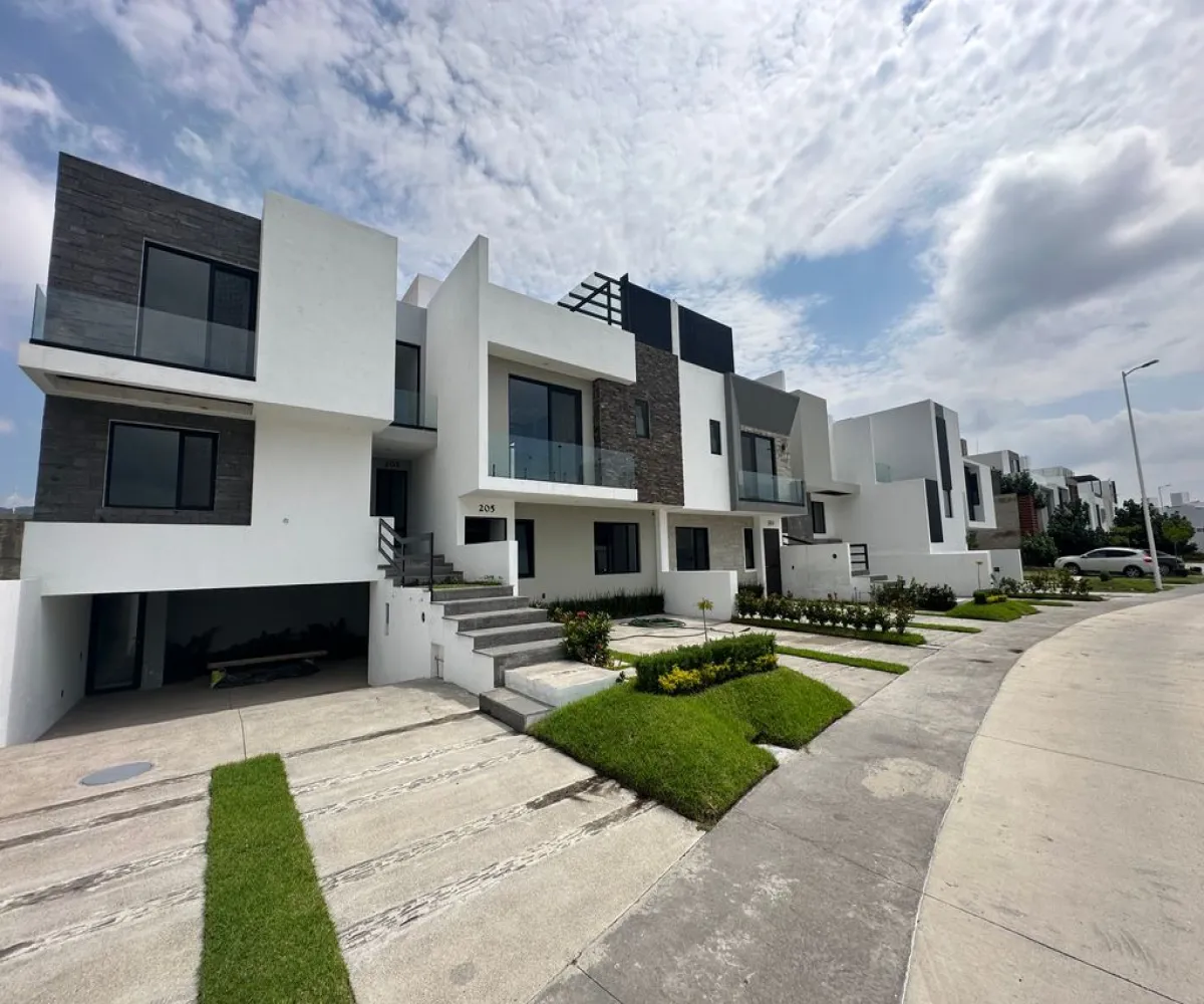 Casa En Venta,San Agustín,Avenida Paraje de las Grullas 200, Tlajomulco de Zúñiga, Jalisco 45645, 4 Habitaciones,4 Baños,Avenida Paraje de las Grullas,3,pa7onyj