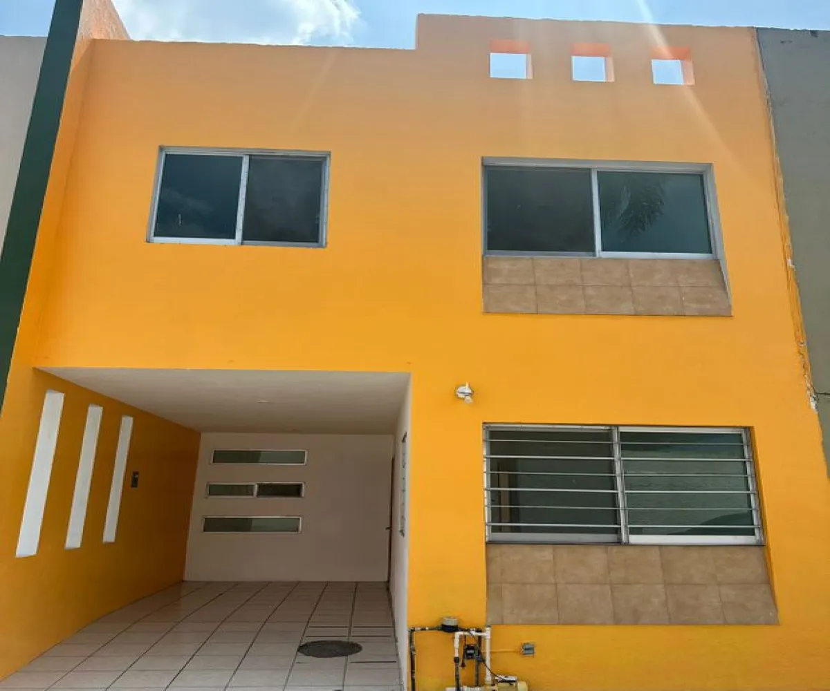 Casa En Venta,La Paz,Avenida del Chamizal 1064, Guadalajara, Jalisco 44860, 3 Habitaciones,3 Baños,Avenida del Chamizal,1,pk76IYm