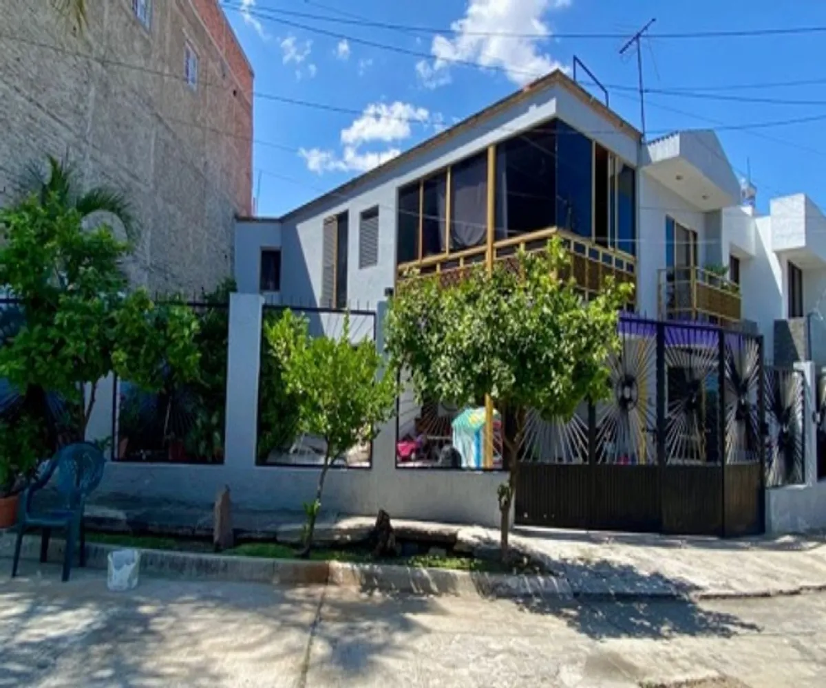 Casa En Venta,Lomas Del Álamo,Loma Hermosa 432, San Pedro Tlaquepaque, Jalisco 45560, 5 Habitaciones,2 Baños,Loma Hermosa,2,pOyw1Xp