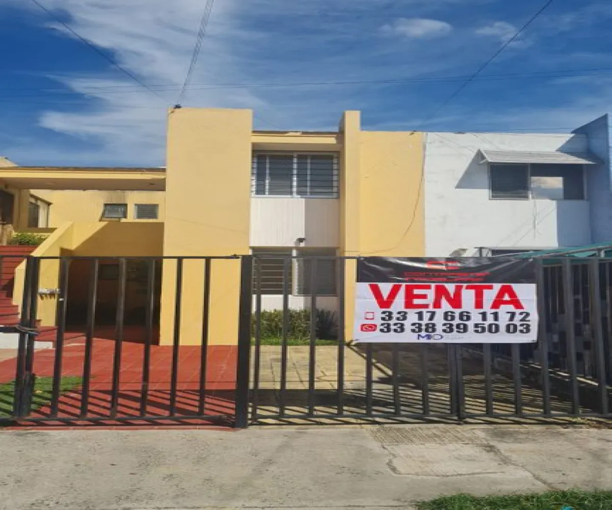 Casa En Venta,Arboledas 1a Secc,Centauro 4376 3, Zapopan, Jalisco 45070, 2 Habitaciones,1 Baño,Centauro,1,pUSELKZ