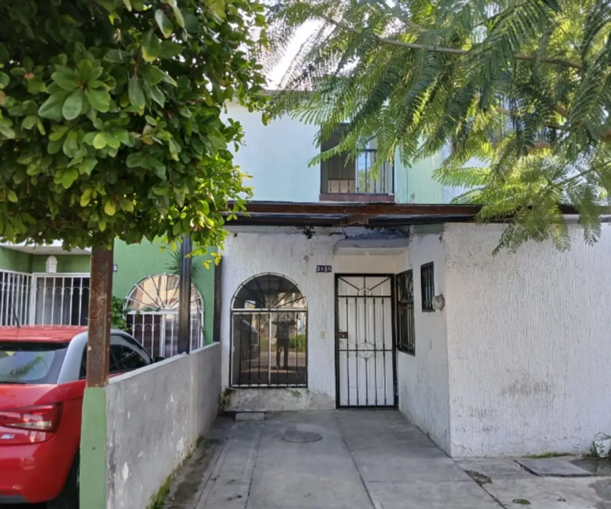 Casa En Venta,Fracc Jardines Del Valle,Avenida Acueducto 3139, Zapopan, Jalisco 45138, 3 Habitaciones,2 Baños,Avenida Acueducto,2,plly6bO