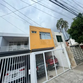 Casa En Venta,Jardines Del Bosque,Paseo de la Arboleda 957, Guadalajara, Jalisco 44520, 6 Habitaciones,5 Baños,Paseo de la Arboleda,2,672894