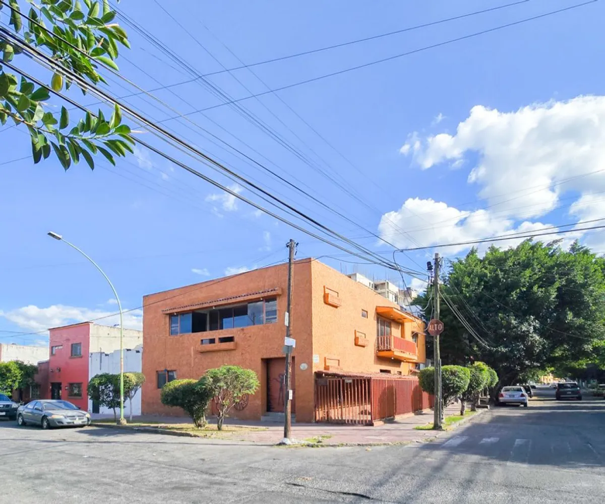 Casa En Venta,Americana,Calle Mexicaltzingo 1823, Guadalajara, Jalisco 44160, 4 Habitaciones,2 Baños,Calle Mexicaltzingo,2,pnWwVMw