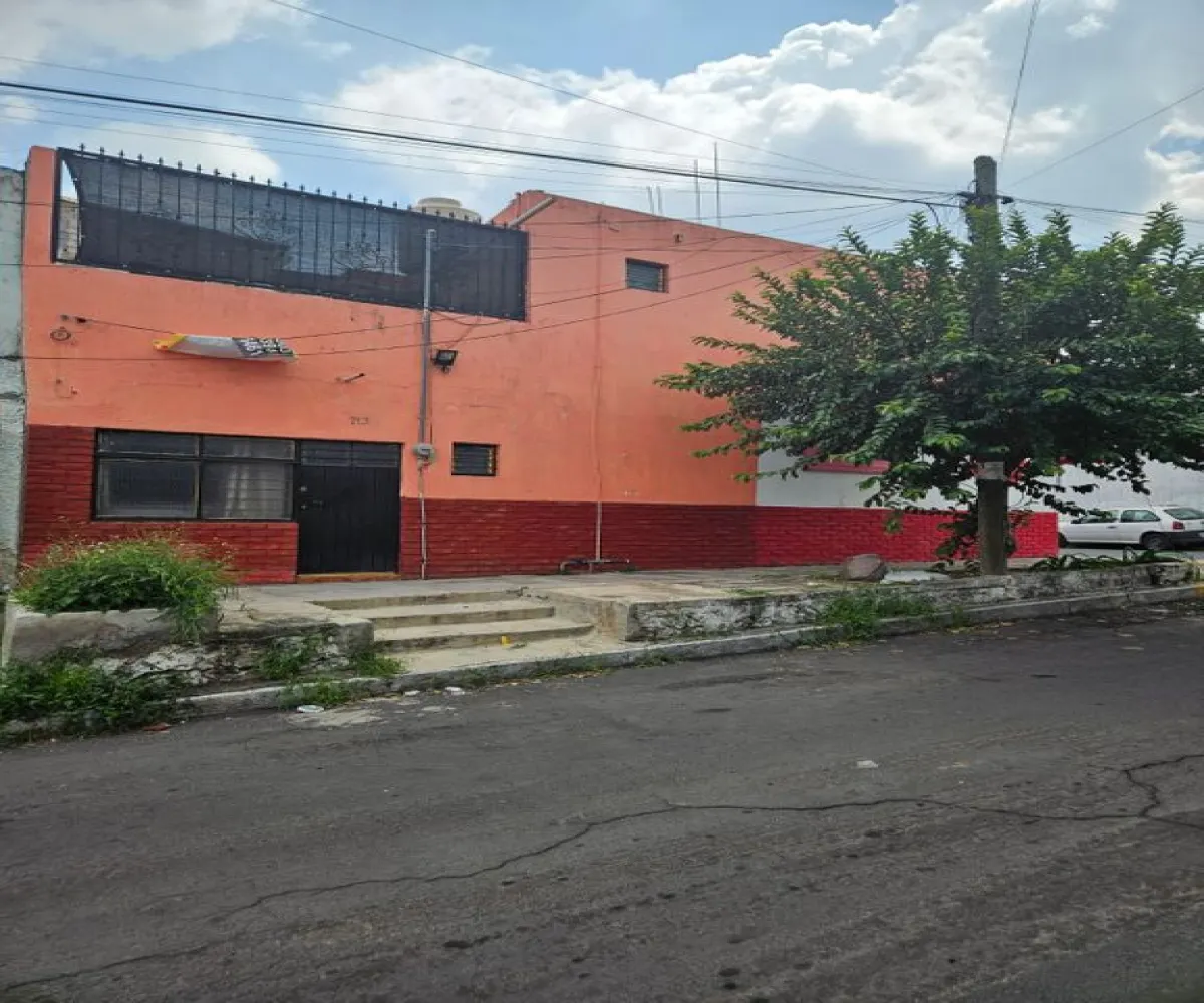 Casa En Venta,Loma Bonita Ejidal,Calle Río Tuito 713, Zapopan, Jalisco 45085, 2 Habitaciones,2 Baños,Calle Río Tuito,1,phgkxfq