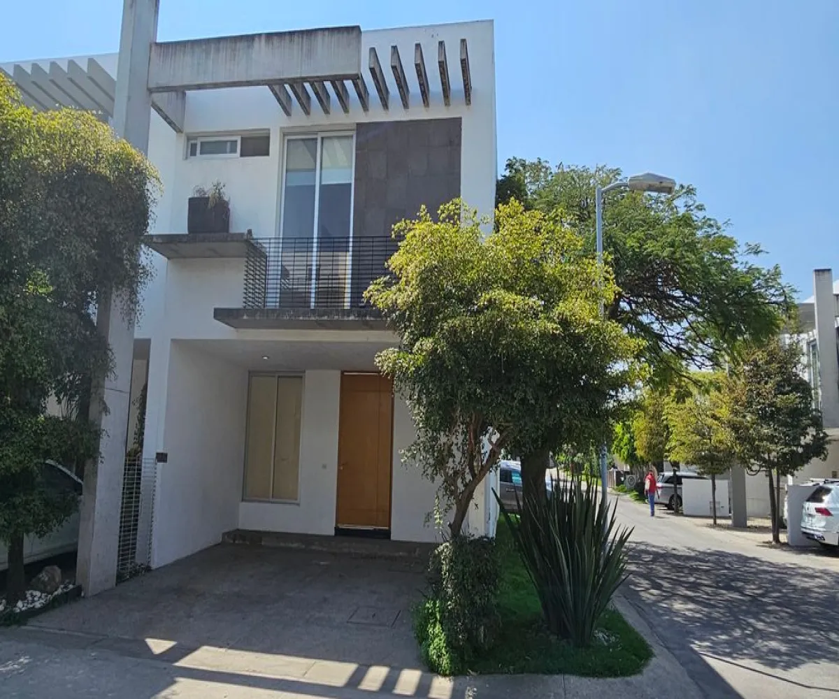 Casa En Venta,San Juan de Ocotán,Avenida 5 de Mayo 455, Zapopan, Jalisco 45019, 3 Habitaciones,2 Baños,Avenida 5 de Mayo,2,p0cFol1