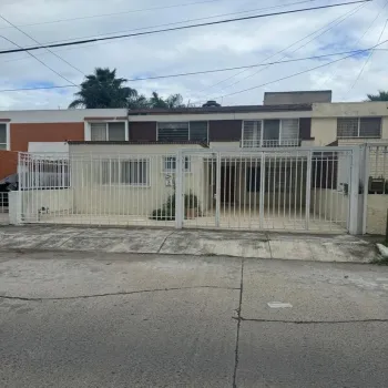 Casa En Venta,La Calma,centauro 2900, Zapopan, Jalisco 45070, 5 Habitaciones,3 Baños,centauro,2,puoL8cg