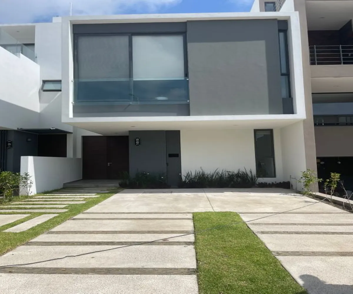 Casa En Venta,San Agustín,Avenida Vuelo de las Grullas 200, Tlajomulco de Zúñiga, Jalisco 45645, 3 Habitaciones,2 Baños,Avenida Vuelo de las Grullas,1,pLUsL6k