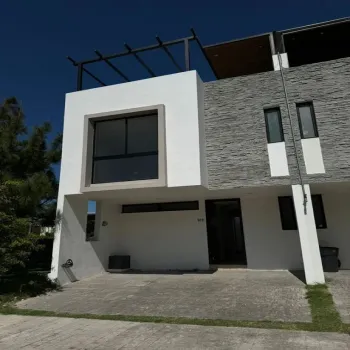 Casa En Venta,Canteras,Avenida Paseo de las Aves 2442, Zapopan, Jalisco 45180, 3 Habitaciones,3 Baños,Avenida Paseo de las Aves,1,py683Mb