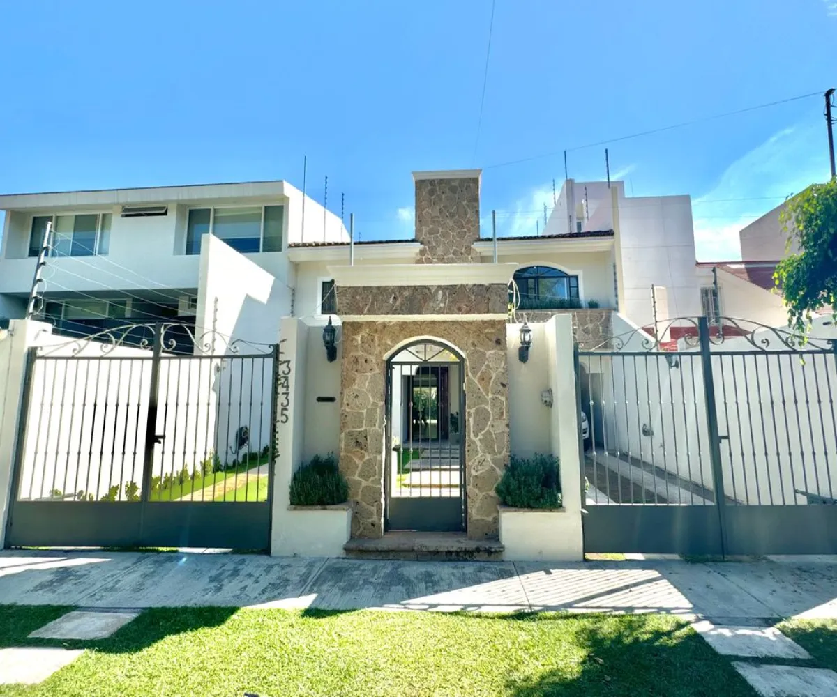 Casa En Venta,Rinconada Santa Rita,Rinconada del Tulipán 3435, Guadalajara, Jalisco 44690, 3 Habitaciones,3 Baños,Rinconada del Tulipán,2,pgmH6VC