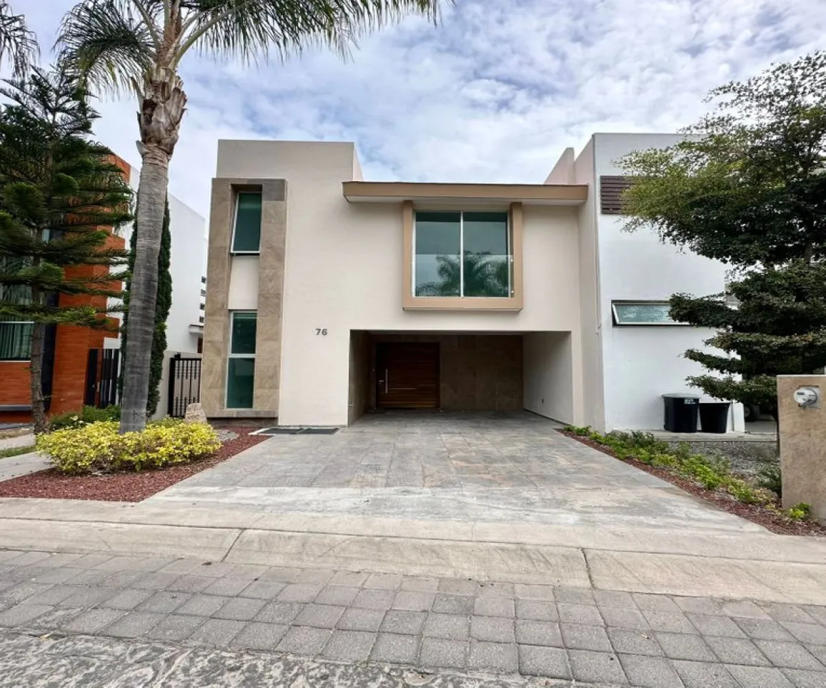 Casa En Venta,Bosques de Santa Anita,Avenida Adolfo López Mateos Sur 5560 76, Tlajomulco de Zúñiga, Jalisco 45645, 3 Habitaciones,3 Baños,Avenida Adolfo López Mateos Sur,1,p0dhpUs