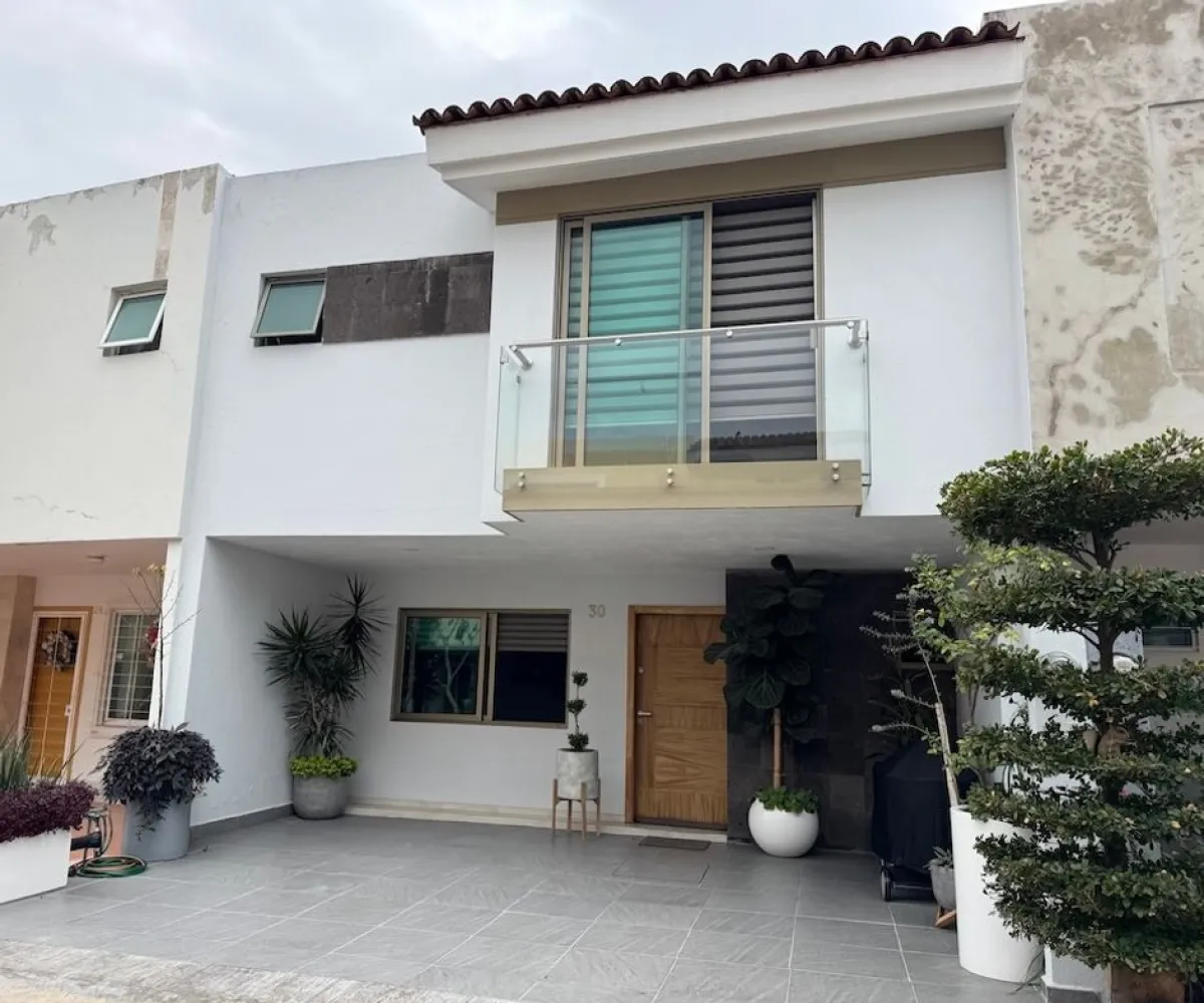 Casa En Venta,Real de Valdepeñas,Avenida Valdepeñas 50 30, Zapopan, Jalisco 45130, 3 Habitaciones,3 Baños,Avenida Valdepeñas,1,pMw8APq