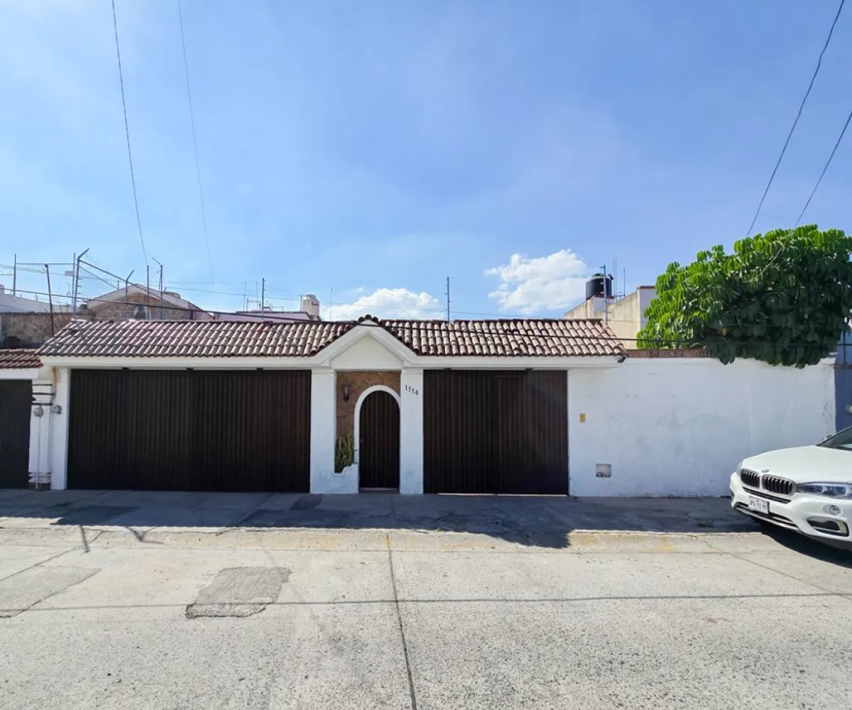 Casa En Venta,Prados Tepeyac,Calle Prado de los Tabachines 1114, Zapopan, Jalisco 45050, 4 Habitaciones,4 Baños,Calle Prado de los Tabachines,1,pj7R5xS