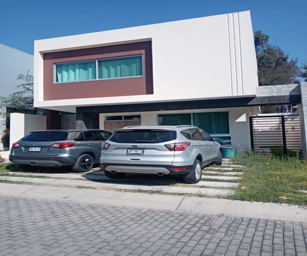 Casa En Venta,El Alcázar (Casa Fuerte),Coto Ciudadela S/N 79, Tlajomulco de Zúñiga, Jalisco 45645, 2 Habitaciones,2 Baños,Coto Ciudadela,2,pbOFaSw