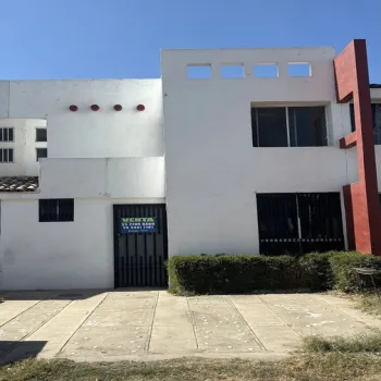 Casa En Venta,Circuito del Abeto 118, Tlajomulco de Zúñiga, Jalisco 45654, 3 Habitaciones,2 Baños,Circuito del Abeto,2,plooy5A