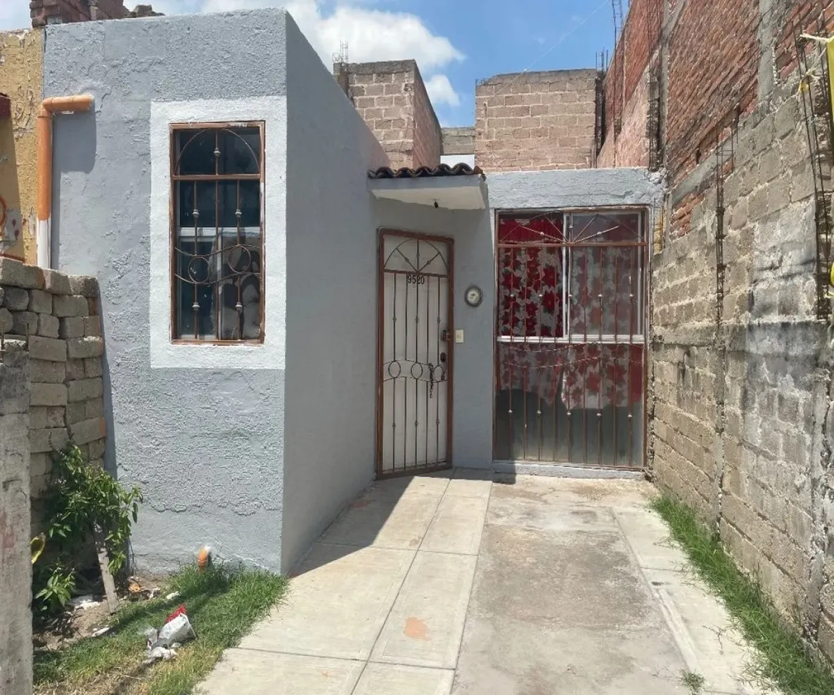 Casa En Venta,Valle Dorado,Paeo de las Galeanas Poniente 9520 32, Tlajomulco de Zúñiga, Jalisco 45654, 2 Habitaciones,1 Baño,Paeo de las Galeanas Poniente,1,pB9KY04