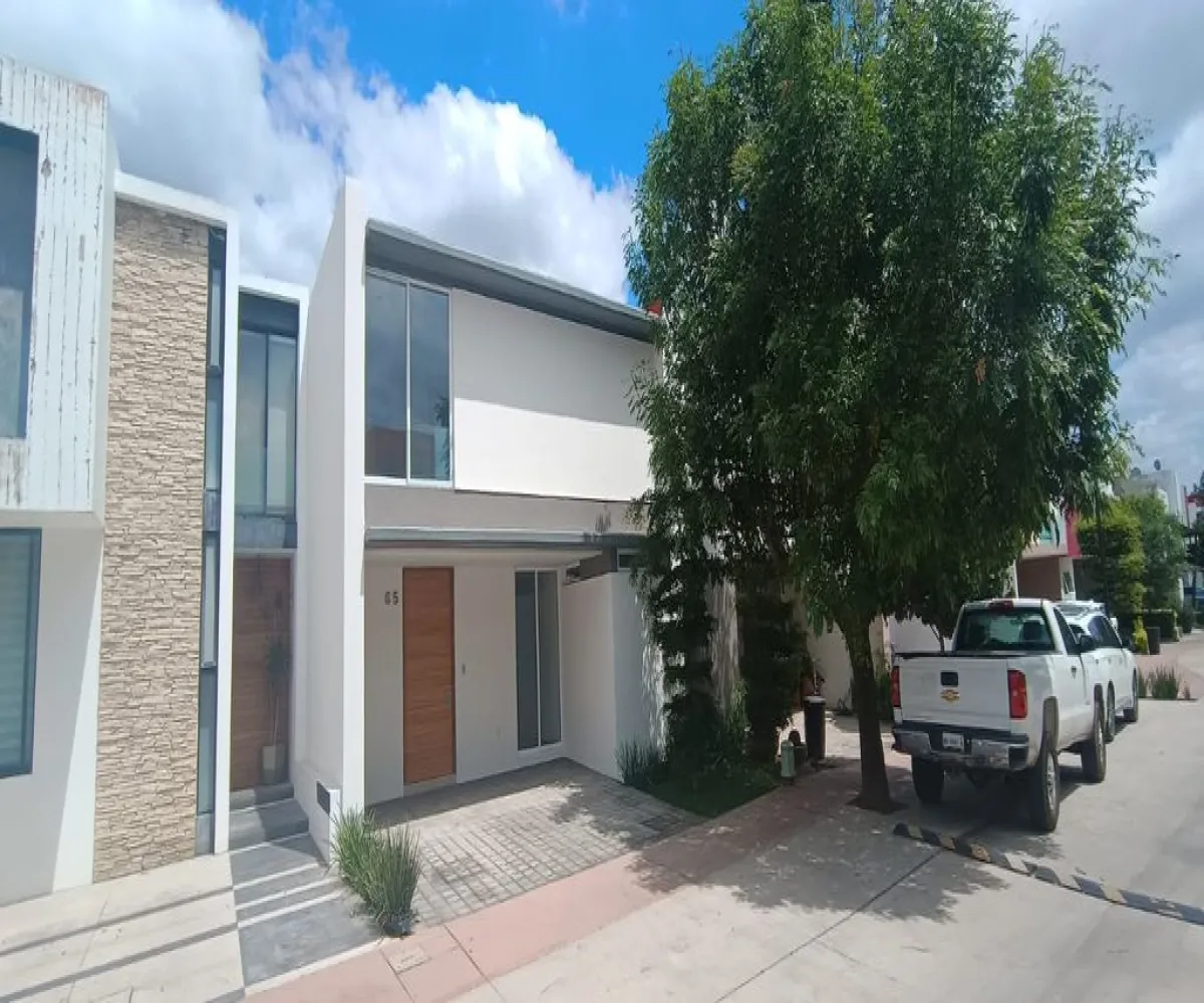 Casa En Venta,Solares,Paseo de la Estrella 1177 65, Zapopan, Jalisco 45019, 4 Habitaciones,4 Baños,Paseo de la Estrella ,2,p7VyfHx