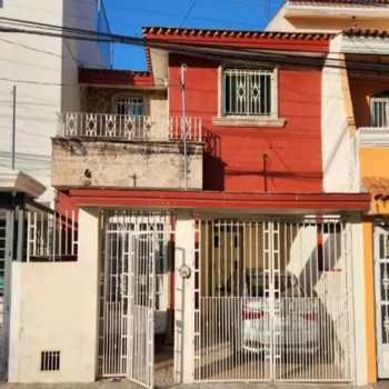 Casa En Venta,Francisco Villa,Paseo de Las Calandrias 487, Zapopan, Jalisco 45130, 3 Habitaciones,2 Baños,Paseo de Las Calandrias,1,p1WZ8P7