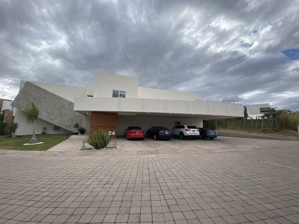 La Campana Paseo del Meson 4 Habitaciones