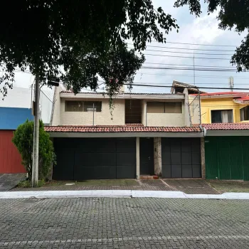 Casa En Venta,Seattle,México Independiente 765, Zapopan, Jalisco 45150, 5 Habitaciones,4 Baños,México Independiente,2,pXBEs54