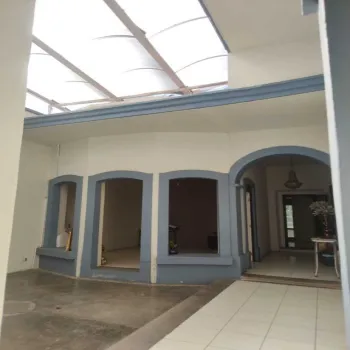 Casa En Venta,Santa Teresita,Avenida Enrique Díaz de León Norte 383, Guadalajara, Jalisco 44200, 3 Habitaciones,3 Baños,Avenida Enrique Díaz de León Norte,1,pNosN4Z