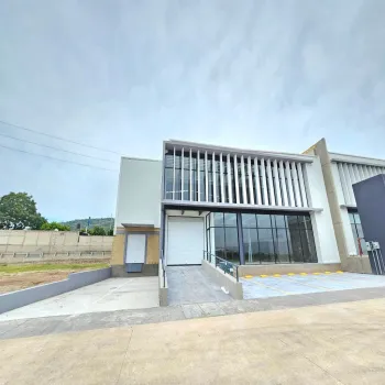 Bodega En Renta,Carretera a San Isidro Mazatepec S/N, Tlajomulco de Zúñiga, Jalisco 45640,1 Baño,Carretera a San Isidro Mazatepec,1,pmVZZNG