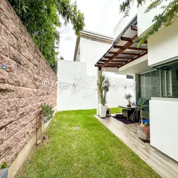 Casa En Venta,ArboladaBosques de Santa Anita,San Alvaro 9, Tlajomulco de Zúñiga, Jalisco 45645, 4 Habitaciones,3 Baños,San Alvaro,1,pcEAcnY