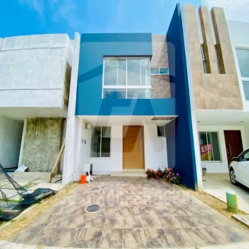Casa En Venta,La Rua ,Blvd. La Rua Unidad Privativa 152 173, Tlajomulco de Zúñiga, Jalisco 45645, 3 Habitaciones,2 Baños,Blvd. La Rua Unidad Privativa ,2,p8qmUXX