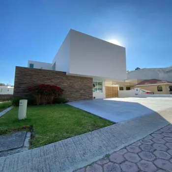 Casa En Venta,Bugambilias,Vistas del Sol S/N, Zapopan, Jalisco 45237, 3 Habitaciones,3 Baños,Vistas del Sol,2,pgh3eh7