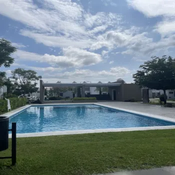 Casa En Venta,santa cruz del valle,Avenida Hacienda Santa Cruz 275, Tlajomulco de Zúñiga, Jalisco 45655, 2 Habitaciones,1 Baño,Avenida Hacienda Santa Cruz,3,plFQran