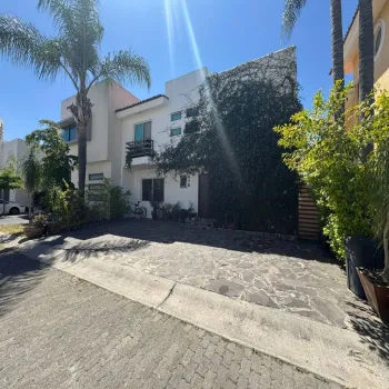 Casa En Venta,Jardín Real,Avenida Santa Margarita S/N, Zapopan, Jalisco 45136, 3 Habitaciones,3 Baños,Avenida Santa Margarita,2,pnT9FXe