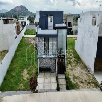 Casa En Venta,Paseo de los Emperadores ,Valle Imperial 40 1, Zapopan, Jalisco 45134, 3 Habitaciones,3 Baños,Valle Imperial ,1,p5pVrjH