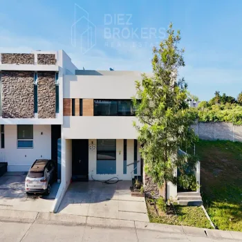 Casa En Venta,Mariano Otero,Prolongación Mariano Otero S/N, Zapopan, Jalisco 45067, 3 Habitaciones,4 Baños,Prolongación Mariano Otero,1,pwwPf6L