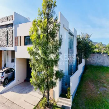 Casa En Venta,Mariano Otero,Prolongación Mariano Otero S/N, Zapopan, Jalisco 45067, 3 Habitaciones,4 Baños,Prolongación Mariano Otero,1,pwwPf6L