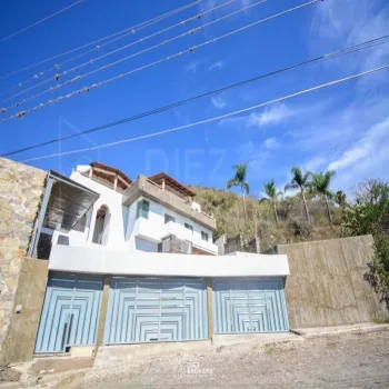 Casa En Venta,San Juan Cosalá,Pancho Gonzalez 8a, Jocotepec, Jalisco 45820, 5 Habitaciones,5 Baños,Pancho Gonzalez,9,pEN6zvg