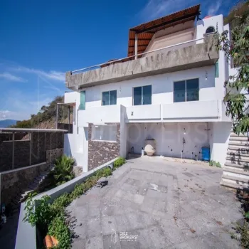 Casa En Venta,San Juan Cosalá,Pancho Gonzalez 8a, Jocotepec, Jalisco 45820, 5 Habitaciones,5 Baños,Pancho Gonzalez,9,pEN6zvg