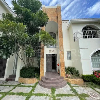 Casa En Venta,Lomas de Santa Anita,Paseos del Sol 53, Tlajomulco de Zúñiga, Jalisco 45640, 3 Habitaciones,3 Baños,Paseos del Sol,2,pPFjq07