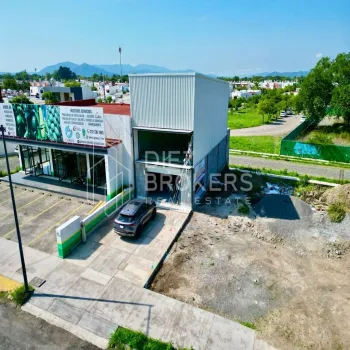 Local En Venta,Villas Del Bosque,Av. Anastasio Brizuela 527, Colima, Colima 28050,1 Baño,Av. Anastasio Brizuela,1,pPys7T2