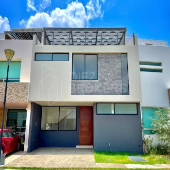 Casa En Venta,Zapopan,Blvd Santillana 2 S/N, Zapopan, Jalisco 45134, 5 Habitaciones,5 Baños,Blvd Santillana 2,1,pgucPKU