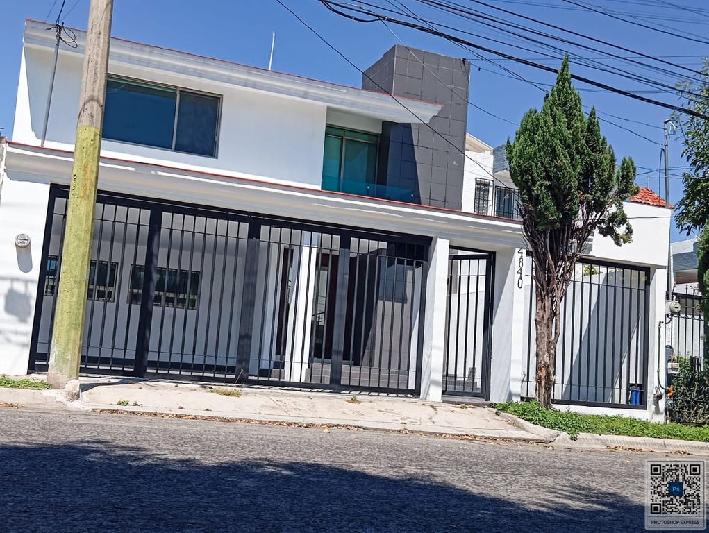 Lomas del Seminario Calle Santo Tomas de Aquino 4 Habitaciones