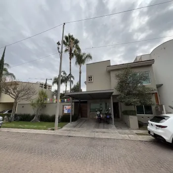 Casa En Venta,Jardín Real,Jardín de las Flores 216 Coto 6, Zapopan, Jalisco 45136, 3 Habitaciones,3 Baños,Jardín de las Flores,1,pqaPCGr