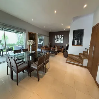 Casa En Venta,Jardín Real,Jardín de las Flores 216 Coto 6, Zapopan, Jalisco 45136, 3 Habitaciones,3 Baños,Jardín de las Flores,1,pqaPCGr