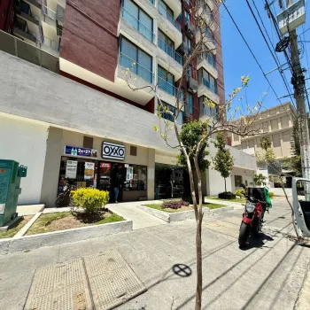 Local En Venta,Arcos Vallarta,Calle Manuel López Cotilla 2128, Guadalajara, Jalisco 44130,1 Baño,Calle Manuel López Cotilla,1,pZ0e1eg