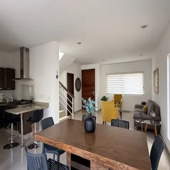 Casa En Venta,Casa Fuerte,Paseo el Alcázar 239, Tlajomulco de Zúñiga, Jalisco 45645, 3 Habitaciones,2 Baños,Paseo el Alcázar,1,pZmtMNb