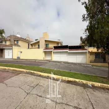 Casa En Venta,Bugambilias,Circuito de las Flores Norte 2314, Zapopan, Jalisco 45239, 5 Habitaciones,5 Baños,Circuito de las Flores Norte,2,pdfmHJq