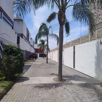 Casa En Venta,Francisco I. Madero 673 1, San Pedro Tlaquepaque, Jalisco 45645, 3 Habitaciones,3 Baños,Francisco I. Madero,1,pBusWfx