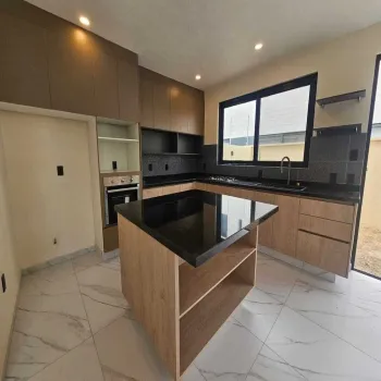 Casa En Venta,Parques Vallarta,Paseo de la Estrella 3588, Zapopan, Jalisco 45134, 4 Habitaciones,3 Baños,Paseo de la Estrella,1,pL0Yjna