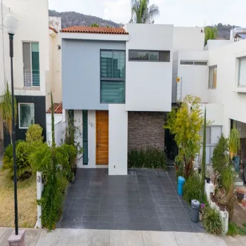 Casa En Venta,Bosques de Santa Anita,Circuito Peña de Tapalpa 1094, Tlajomulco de Zúñiga, Jalisco 45640, 4 Habitaciones,4 Baños,Circuito Peña de Tapalpa,1,pSZgfYr