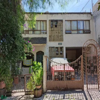 En Venta,Chapalita,Av. Chapalita ., Guadalajara, Jalisco 44500, 4 Habitaciones,5 Baños,Av. Chapalita,2,MX23113510